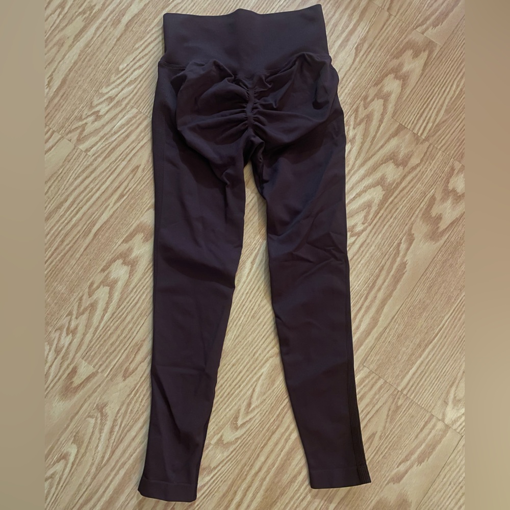 3/$20 Scrunch leggings